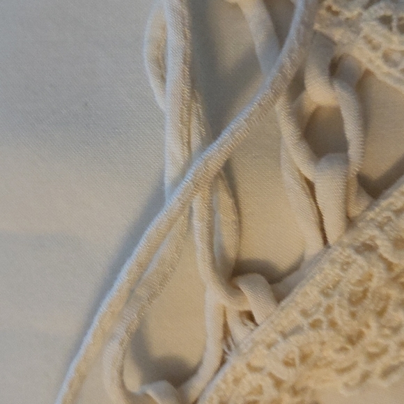 Ladies altar’d state poncho/cover up - Picture 11 of 13